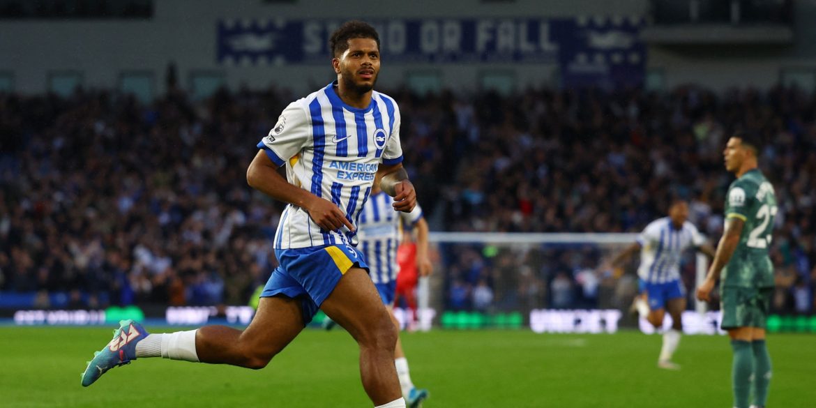 Sky Sports man says Leeds could now sign new Rutter replacement for free