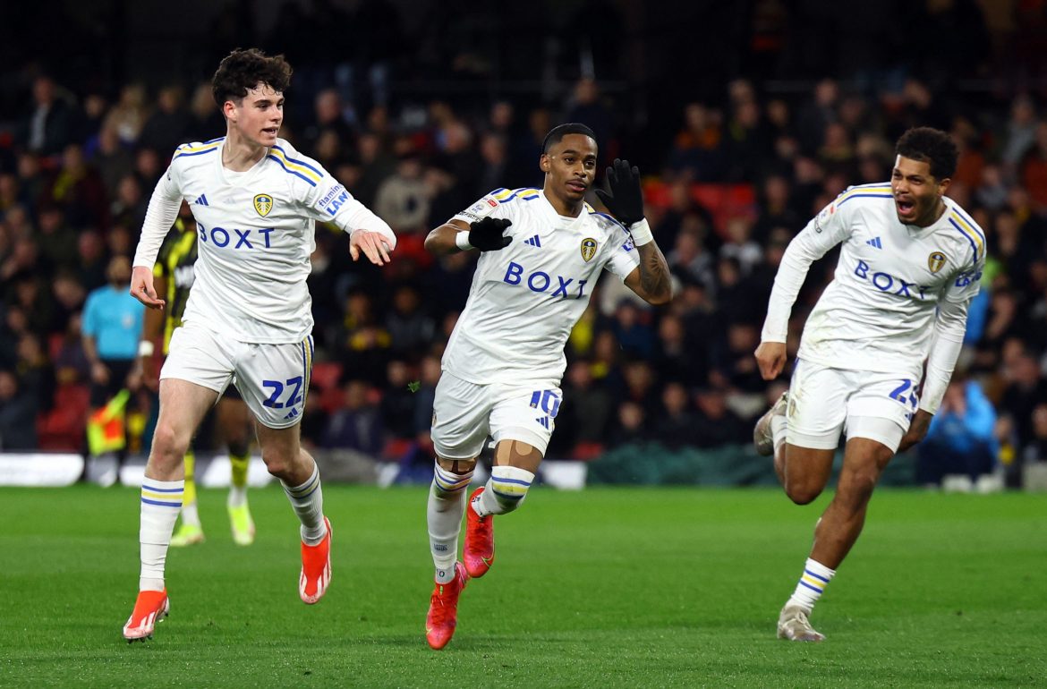 Transfer guru who scouted Ilia Gruev is "trying to lure" another Leeds star